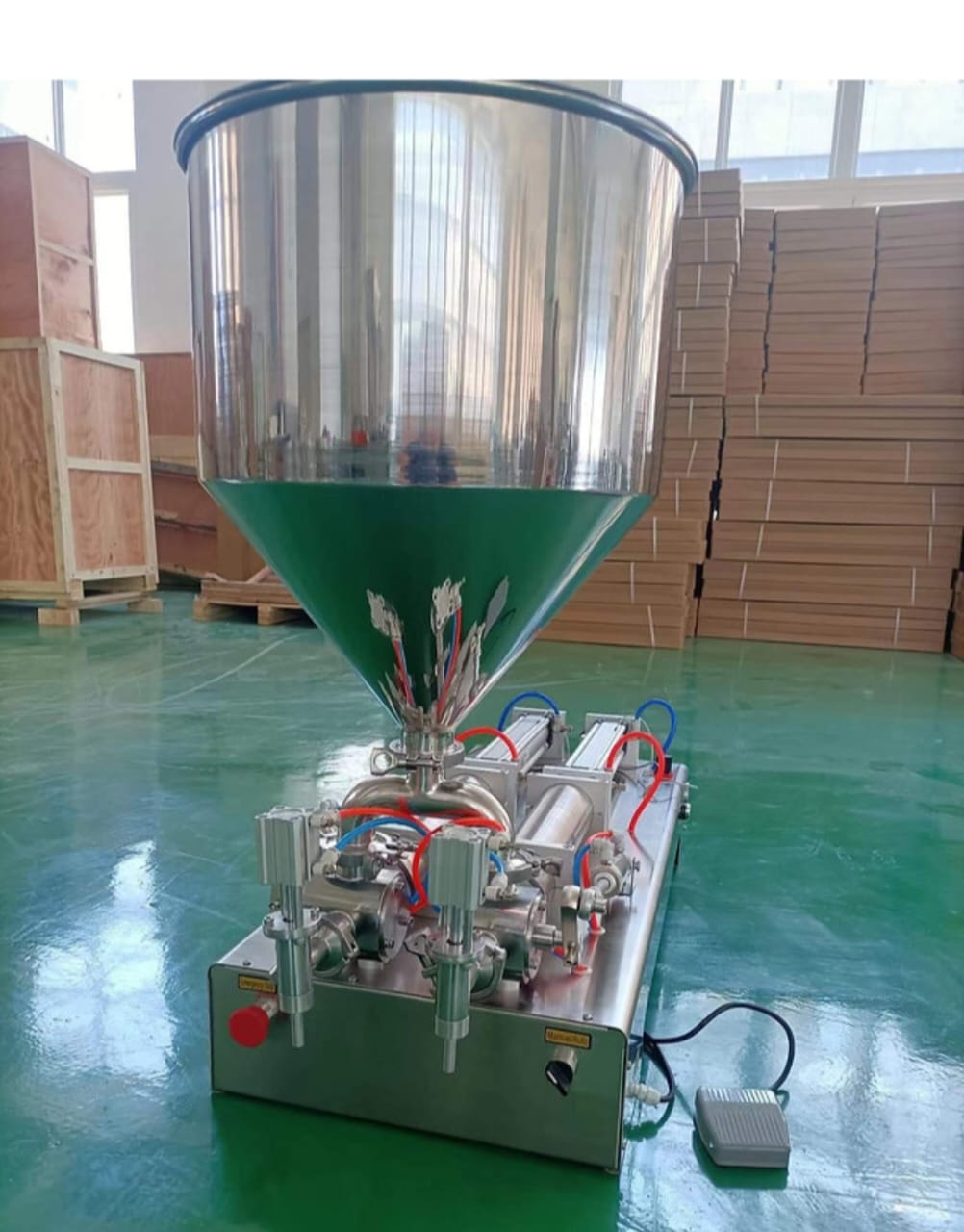 Double Nuzzle Paste Liquid Filling Machine