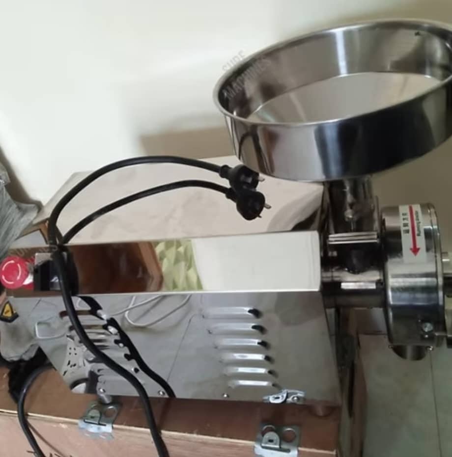 Powder Grinding Machine